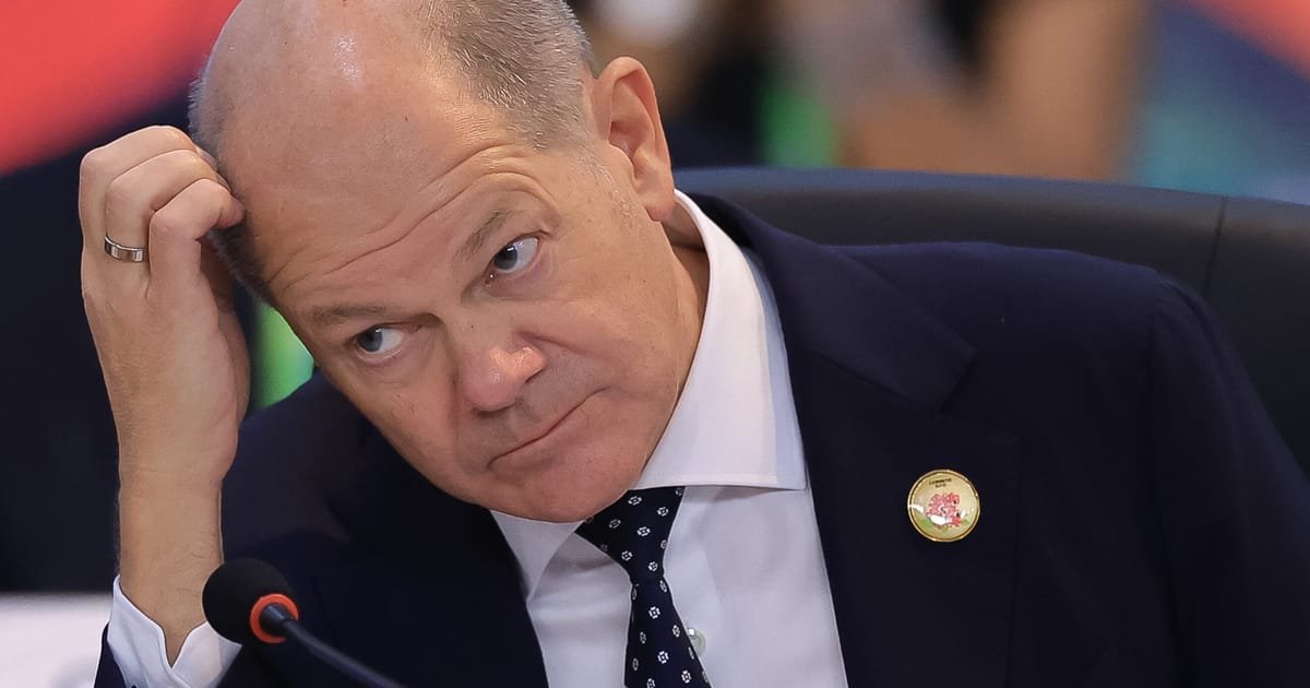 “‘Baffling Strategy’: Senior European Officials Frustrated by Scholz’s Call with Putin”