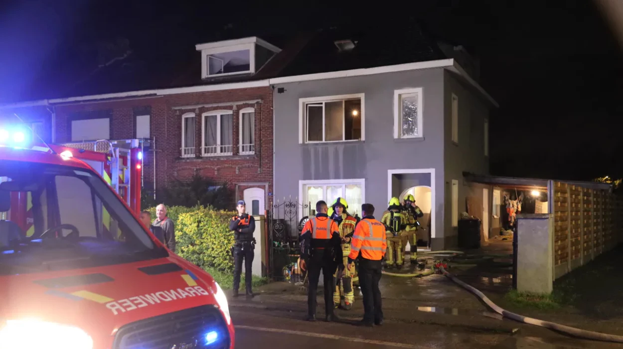 Blaze Destroys Roma Family’s Home in Sint-Niklaas, Leaving Residents Displaced
