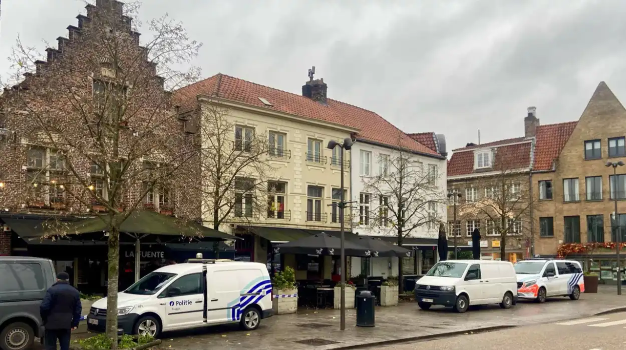 Bruges Café Incident: Police Investigate Injured Man and Broken Window