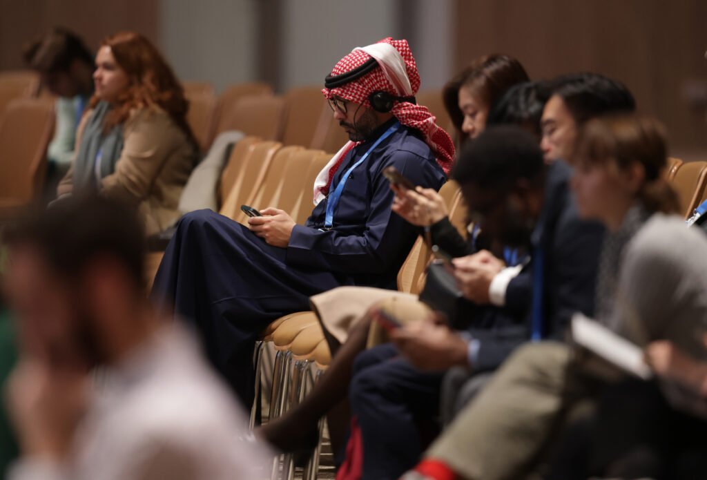 Developing Nations Confront $300B Ultimatum on Climate Deal Following Contentious Meeting