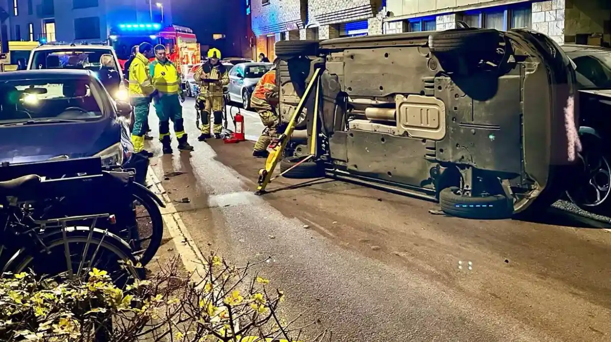 Elderly Driver, 82, Injured in High-Speed Crash into Building in Halle