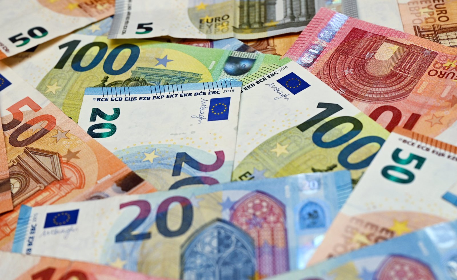 European Commission Expects Economic Advancement After Phase of Stagnation