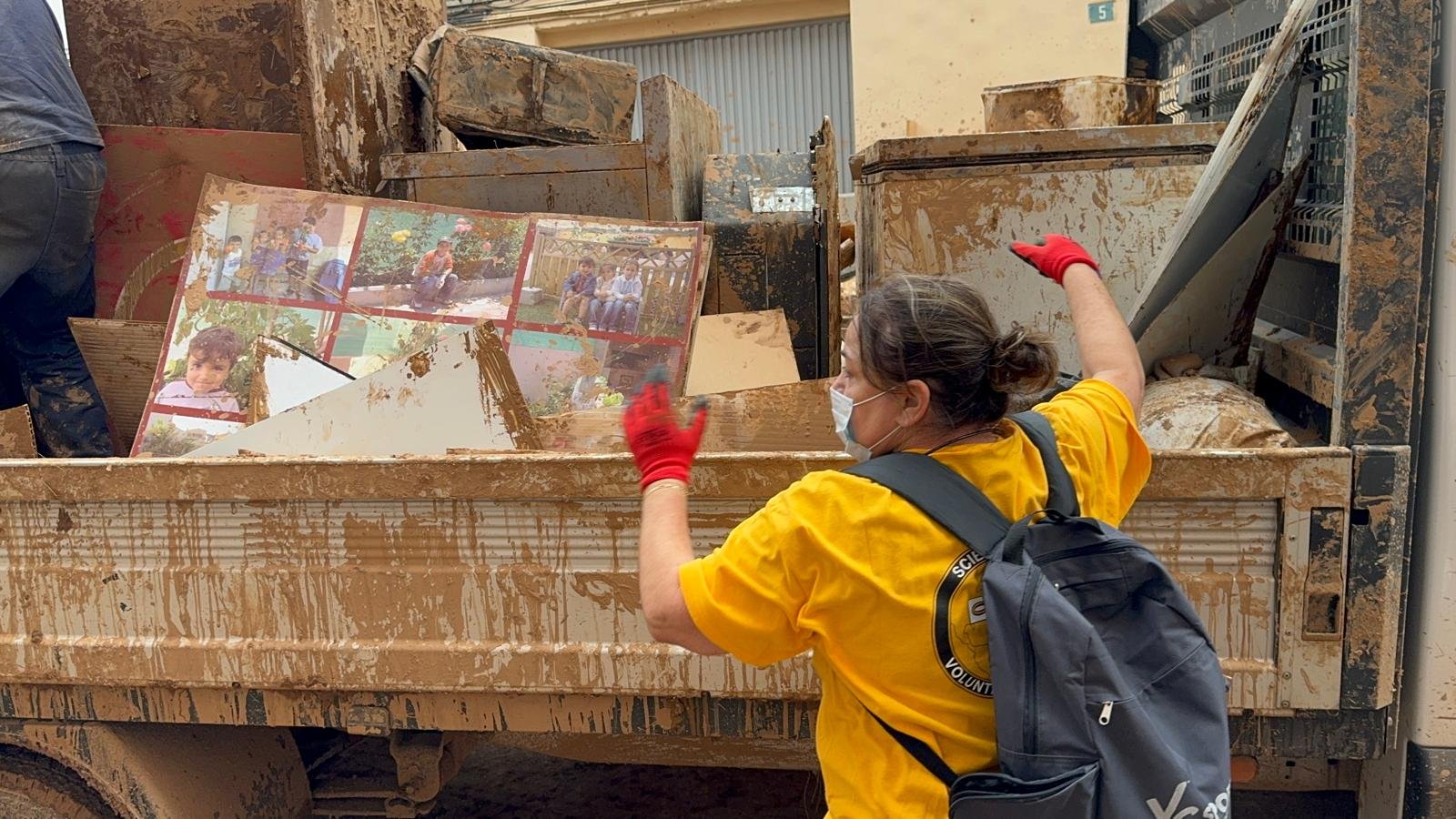 Floods Hit Valencia as Scientology Volunteer Ministers Offer Compassionate Aid