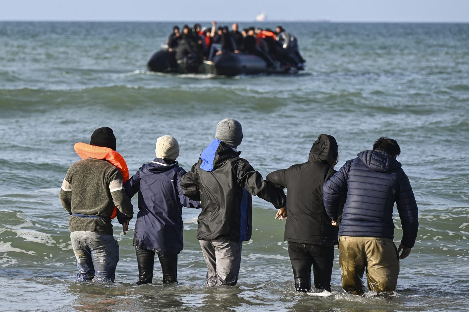 France Seeks a Comprehensive Immigration Agreement Between London and the EU