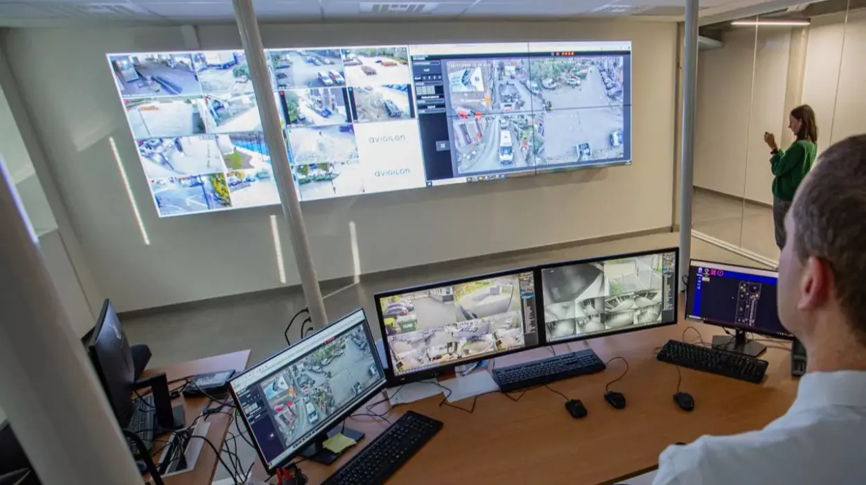 Halle Introduces New Security Measures: Live Police Access to Cameras by Spring 2025