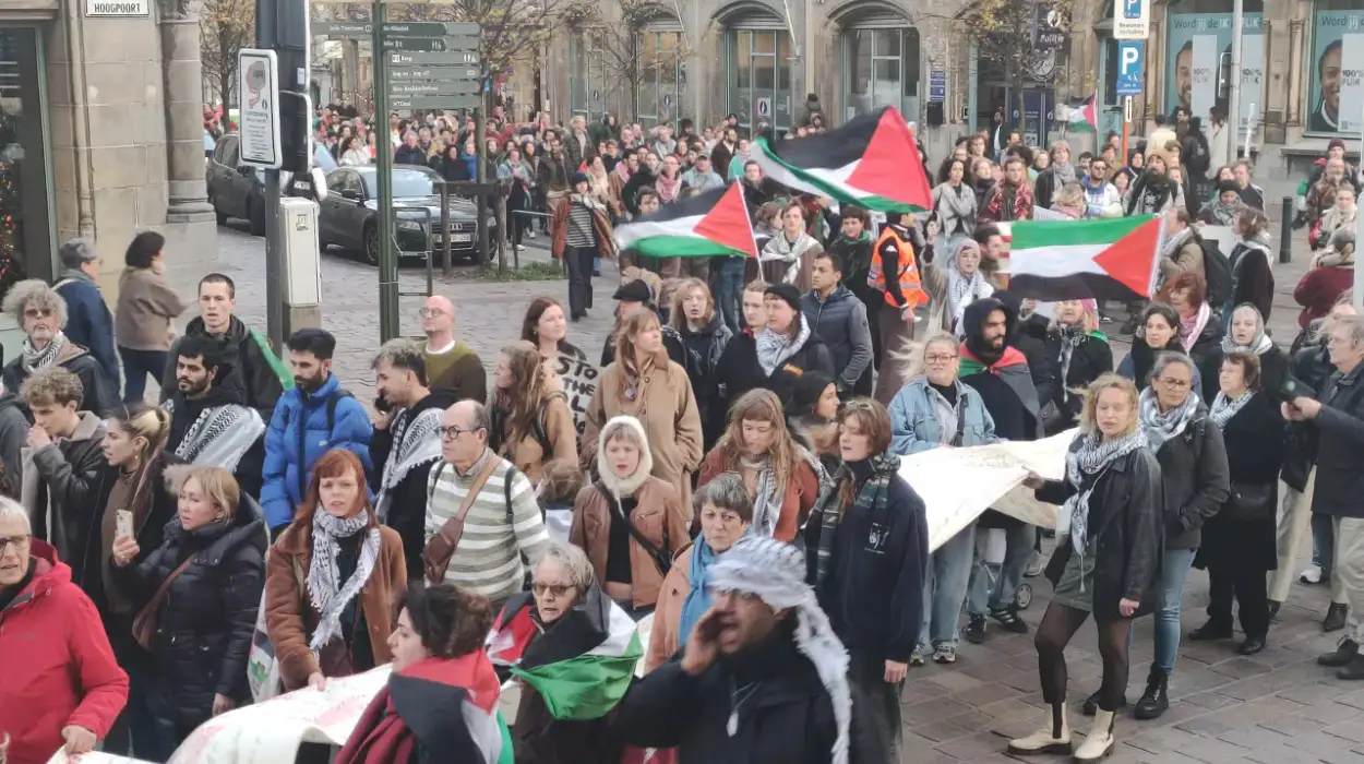 Hundreds Rally in Ghent for Palestine and Lebanon, Demanding Peace and Justice
