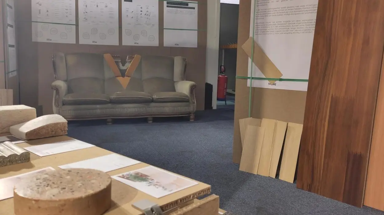 Jan Roekens Tackles 11 Billion Kilograms of Furniture Waste in Europe at Mechelen Festival