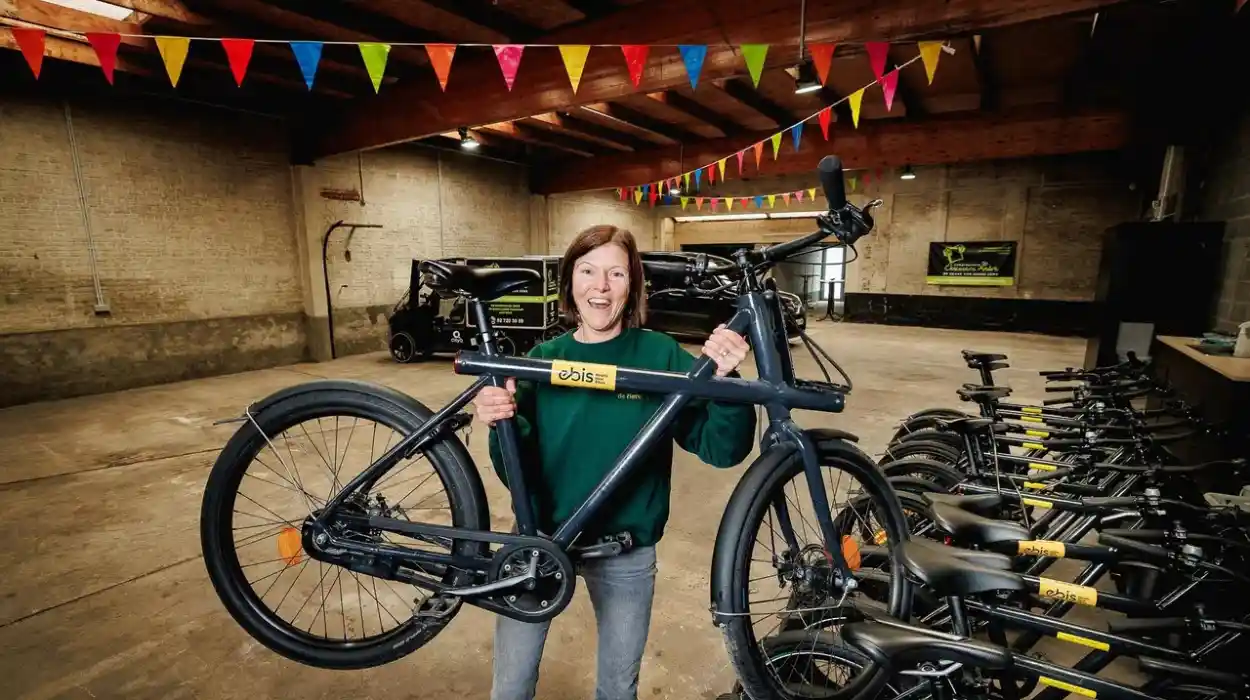 Kaat Marien Marks 5 Years as a Cycling Guide with De Fietsgids in Mechelen