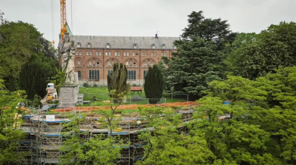 Keizersberg Abbey in Leuven: Four Monks Relocate Following Abuse Allegations and Closure