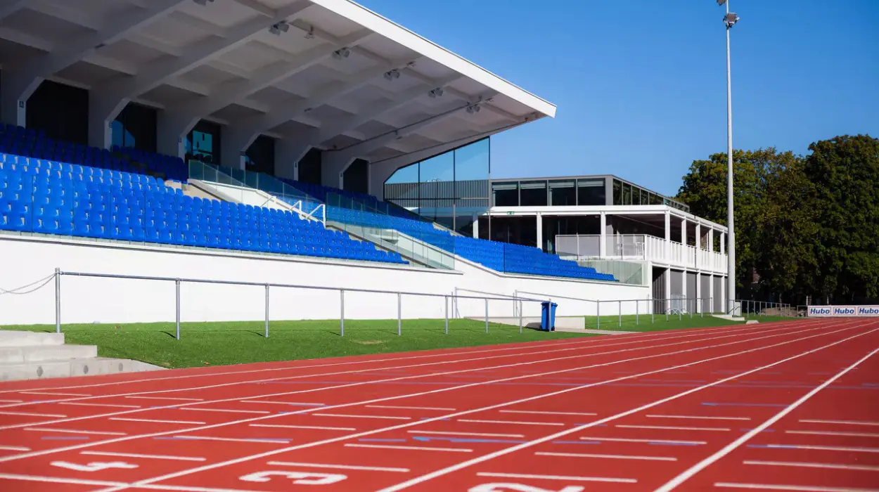 Knokke-Heist Athletics Track Renovation: €650,000 Upgrade Backed by Julien Vanparys