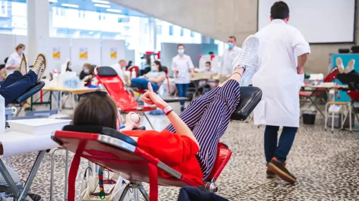 Leuven Blood Drive: Rector Luc Sels Joins 2,000 Students Expected to Donate