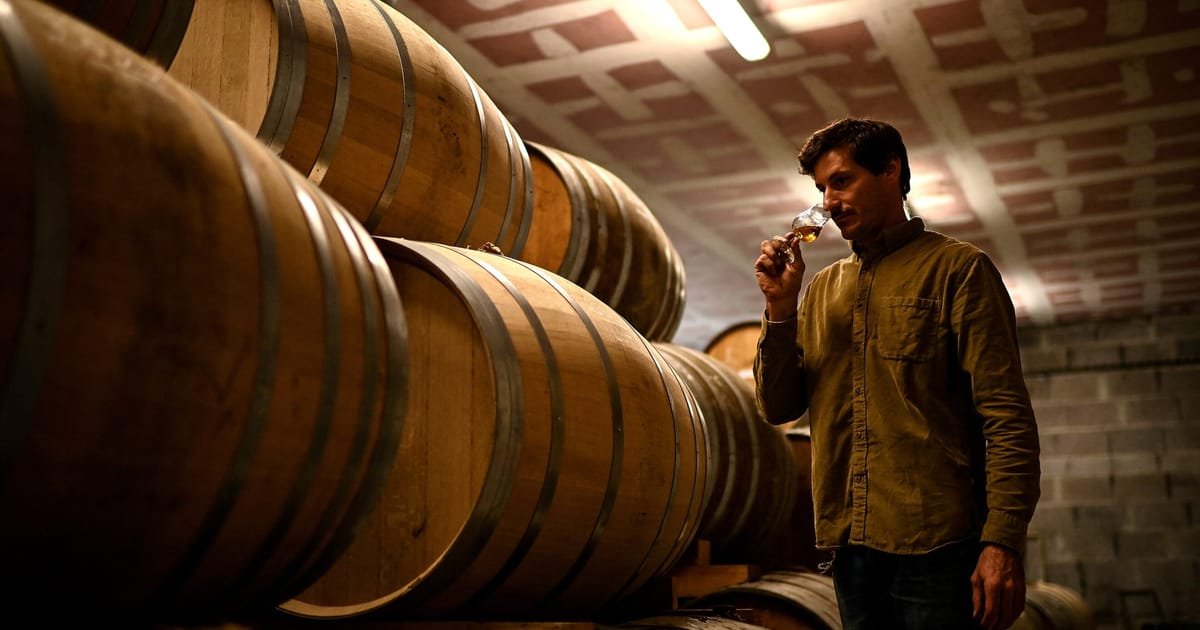 Macron Sends Barnier to Beijing in Effort to Protect French Cognac from Chinese Tariffs