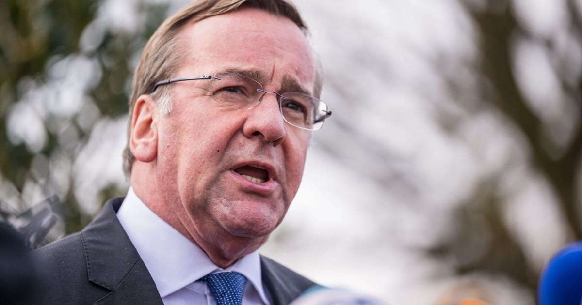 SPD Lawmakers Urge Pistorius for Chancellor Candidate: Spiegel