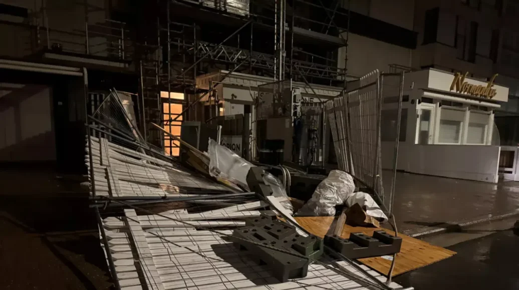 Strong Winds of Up to 90 km/h Create Chaos in Knokke-Heist, Belgium