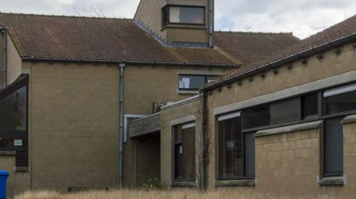 Three Inmates Escape Kortrijk Detention Center: Security Lapse Sparks Concern