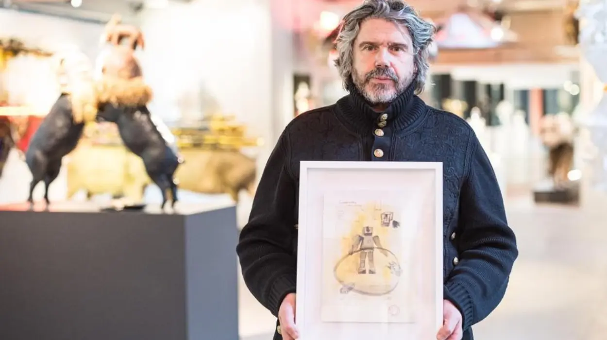 Belgium’s Aldi Sells 10,000 Copies of Koen Vanmechelen’s ‘Cosmogolem’ Artwork for €25