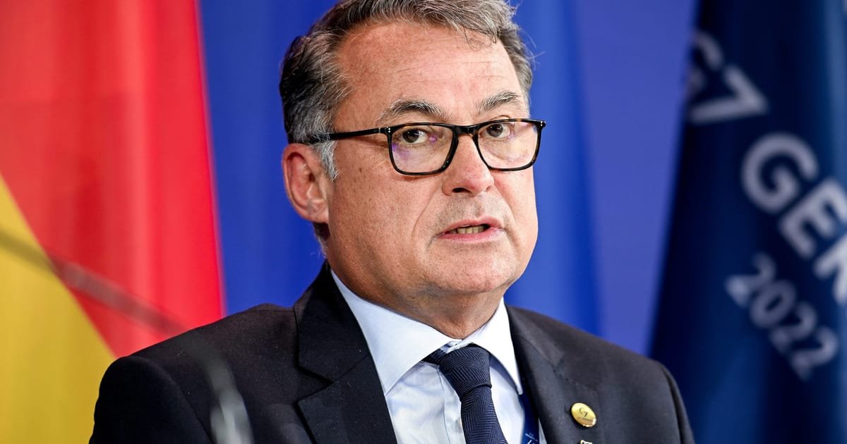 Bundesbank Warns of Significant Economic Challenges for Germany in 2025