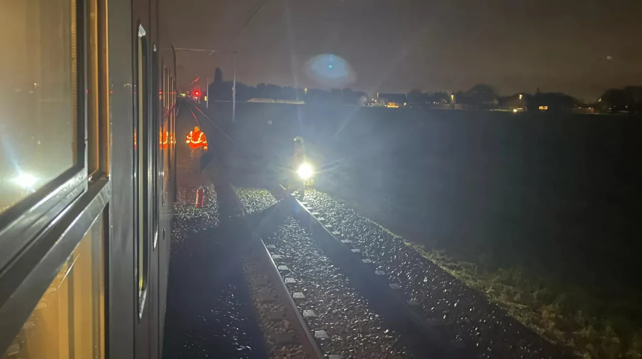 Car-Train Collision in Kortrijk: No Injuries Reported, Significant Passenger Delays