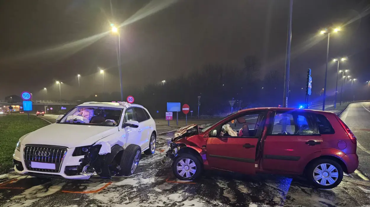 Four Women Hurt in Kortrijk Car Crash