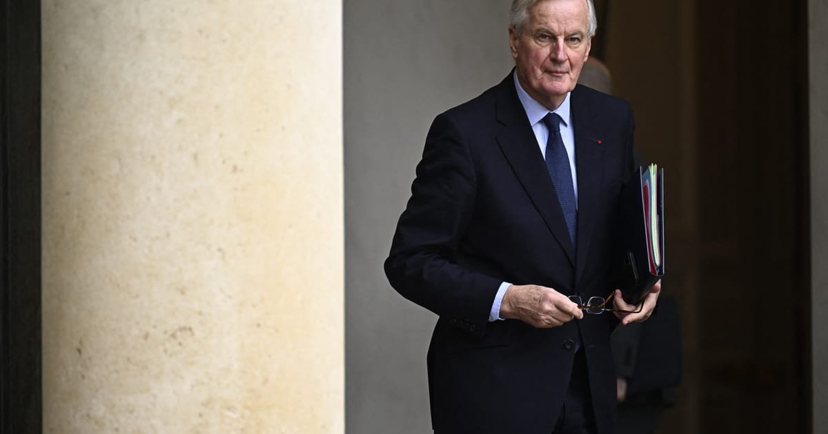 French Government Faces No-Confidence Vote on Wednesday