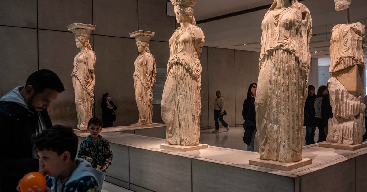 Greece Optimistic About Parthenon Marbles Following Mitsotakis-Starmer Meeting