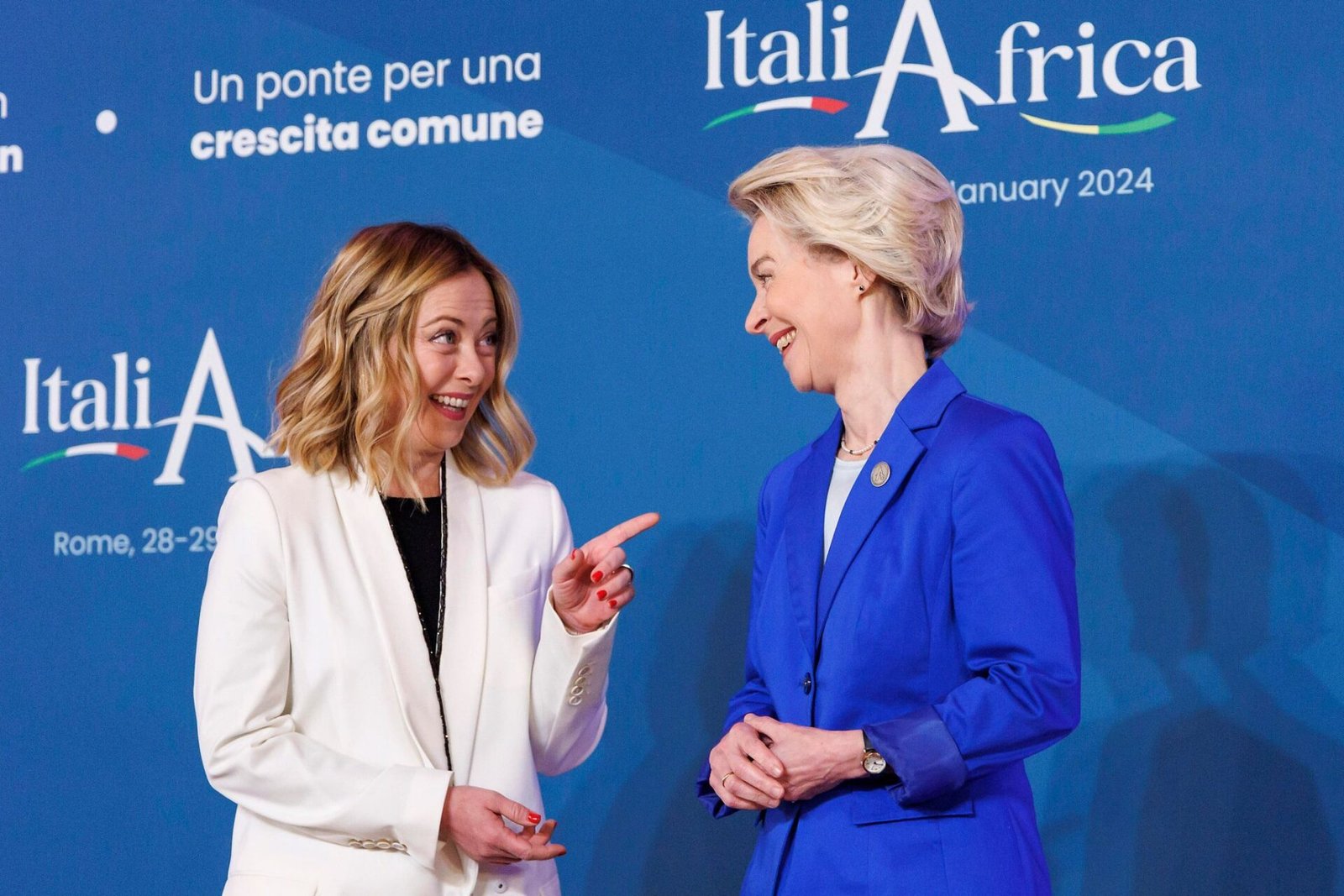 Migrants and Vehicles: A Confrontation Between Meloni and von der Leyen