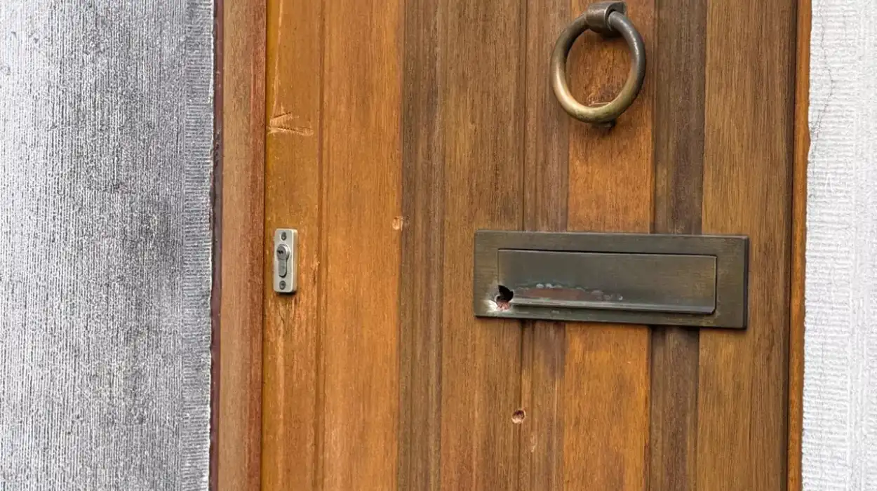 Molenbeek Police Probe Gunfire Incident as Residents Call for Safety Assurance