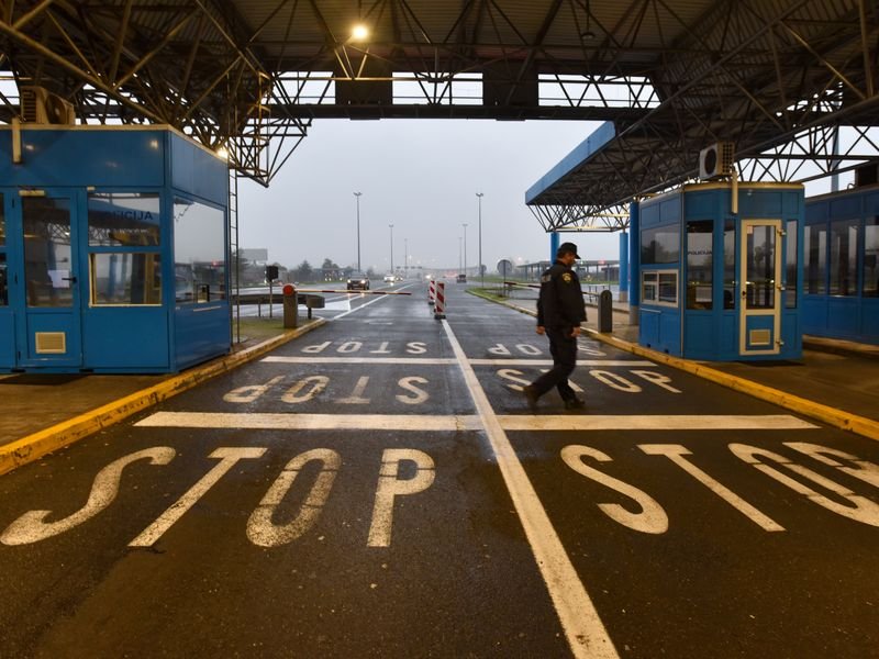 Rakušan: Internal Border Checks in the Schengen Area Should Be Temporary Only