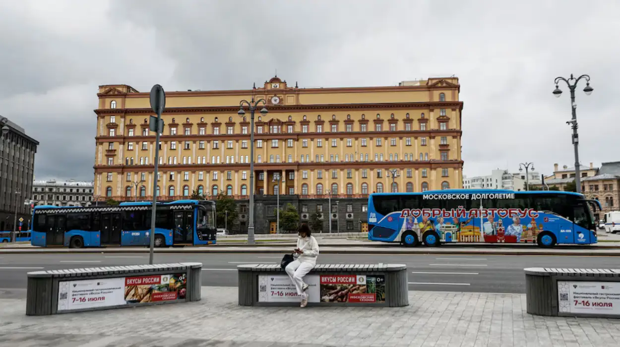 Russia Alleges FSB Thwarted Ukrainian Plan to Assassinate Officer and Blogger