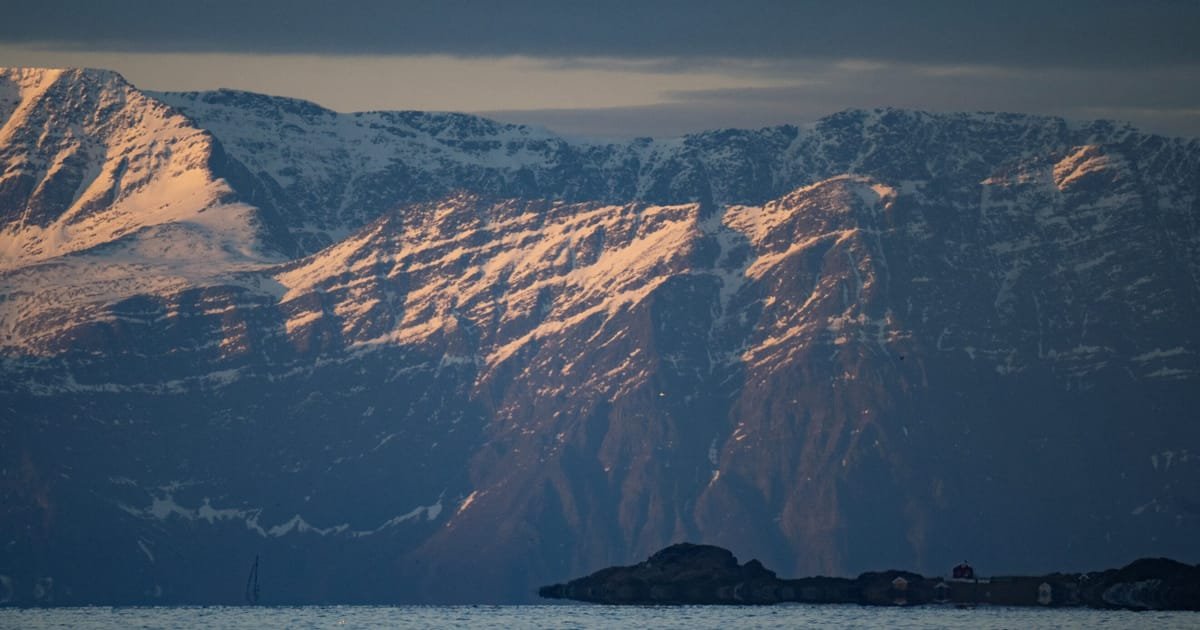 Seeking: An Early-Warning System for Global Catastrophes