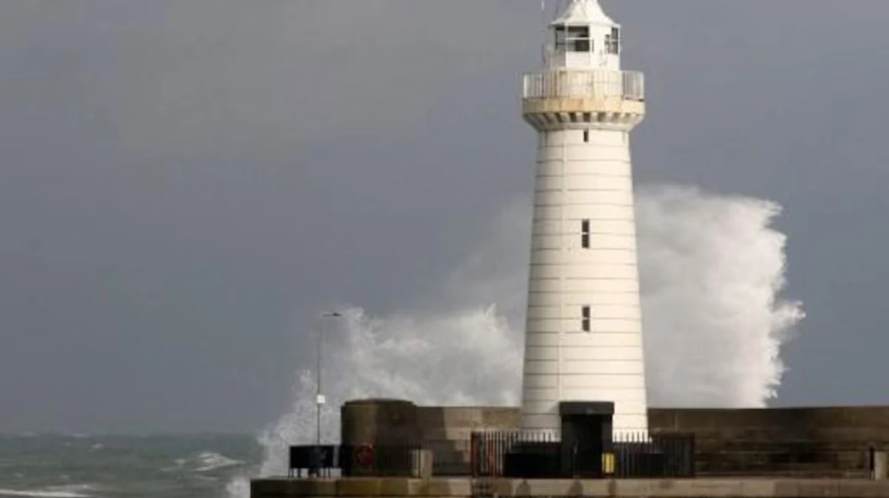Storm Darragh Targets Belgium: Winds of Up to 90 km/h and Flood Alerts Issued