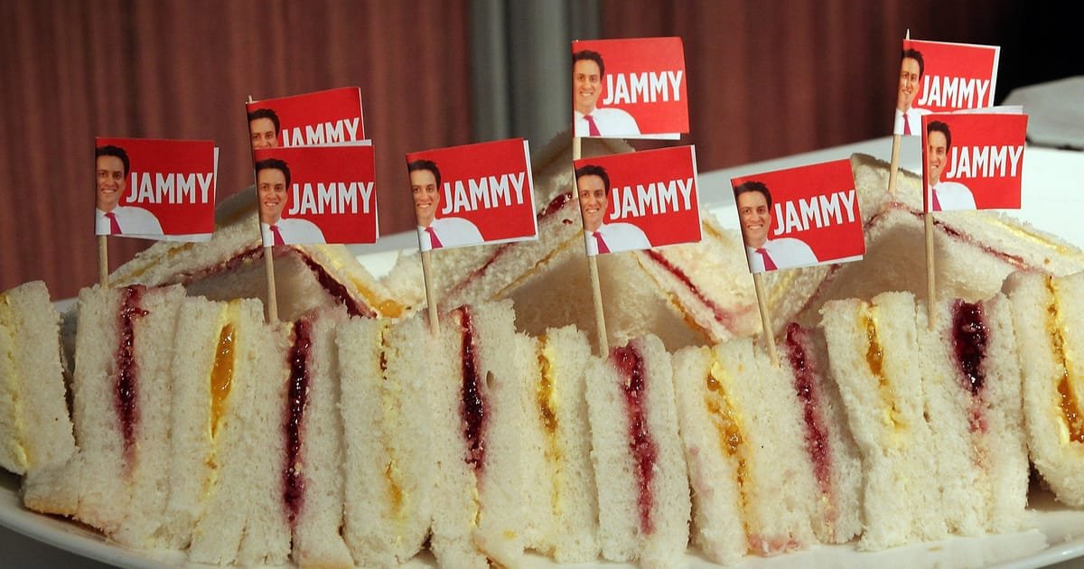 The Sandwich Dilemma in British Politics