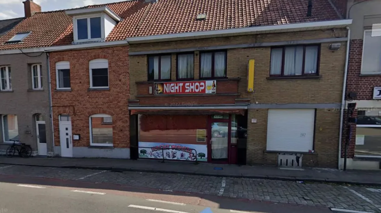 “Attempted Robbery at Tielt Night Shop: Two Suspects Flee Without Loot”