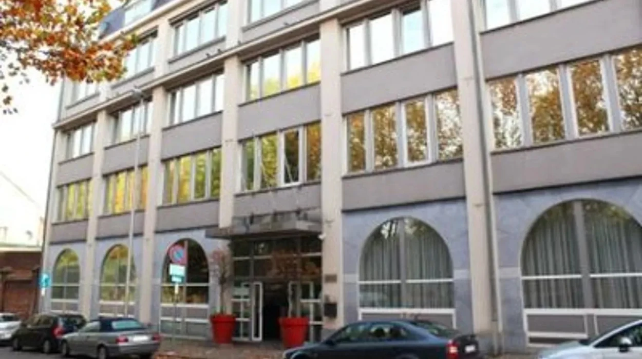 CPAS Molenbeek Loses 21 Employees Due to Funding Crisis