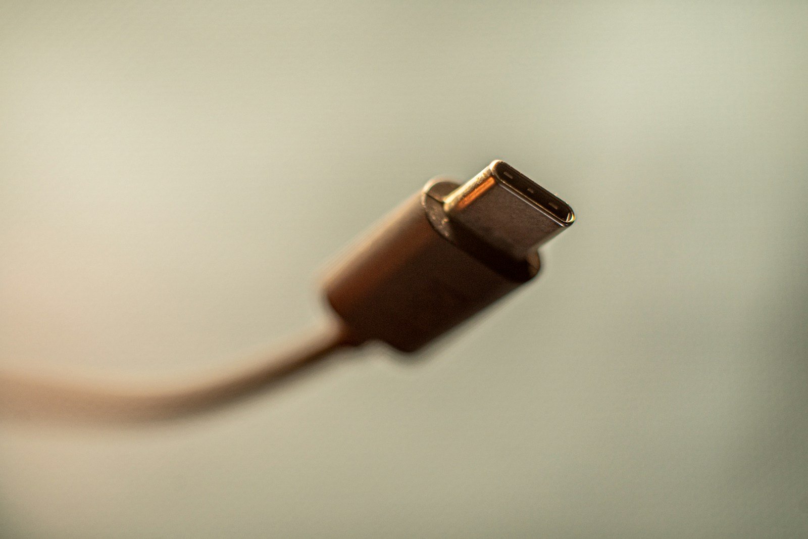 EU Common Charger Rules: Charge All Your Devices with a Single USB-C Adapter