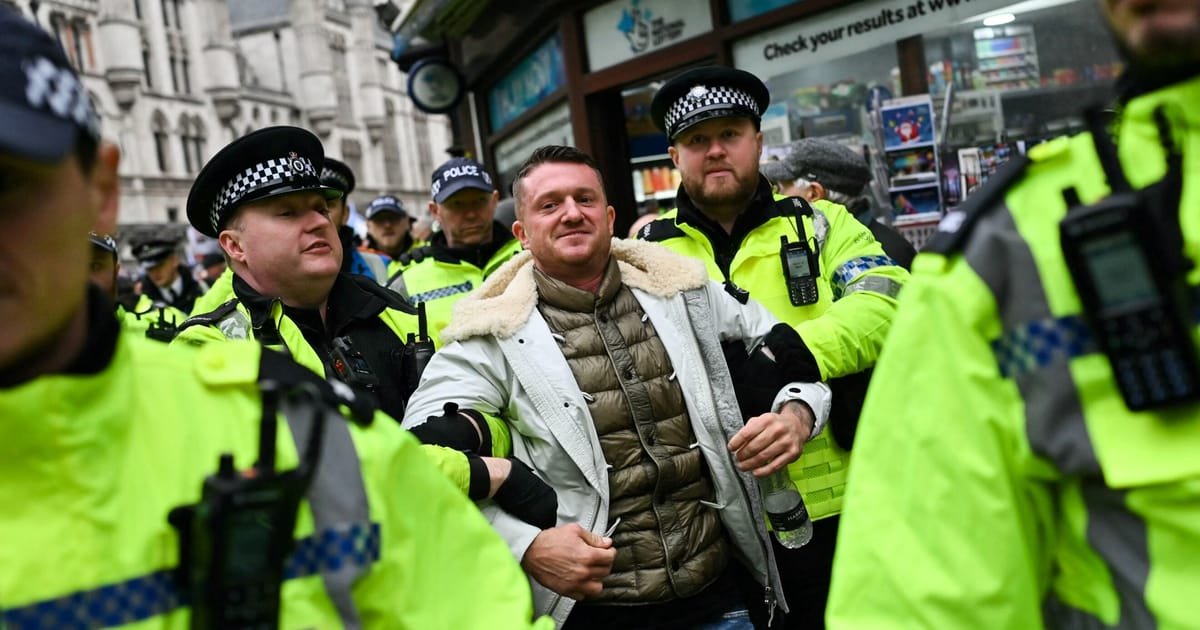 Farage Distances Himself from Tommy Robinson Following Musk’s Support for Far-Right Figure