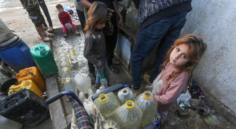 Gaza Ceasefire May Increase Aid Deliveries to 600 Trucks Daily: WHO