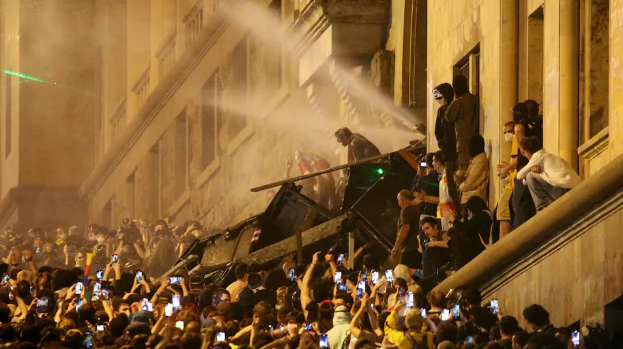 Georgia starts expelling foreign participants in pro-EU protests