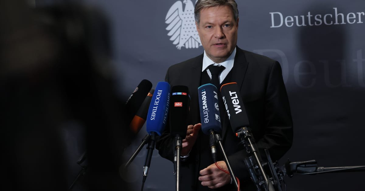 Germany Identified as Primary EU Target of Trump Tariffs, Economy Minister Warns