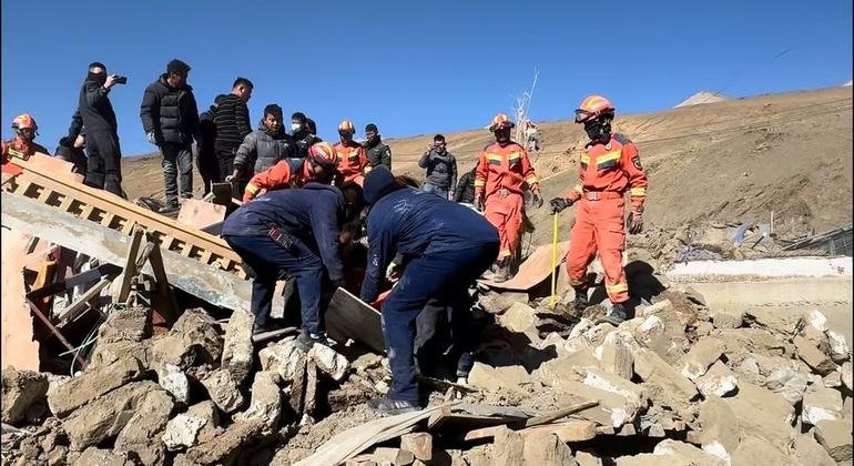 Global News Highlights: Deadly China Earthquake, Alawite Killings in Syria, Iran Executions, CAR Human Rights Concerns, Financial and Food Crises