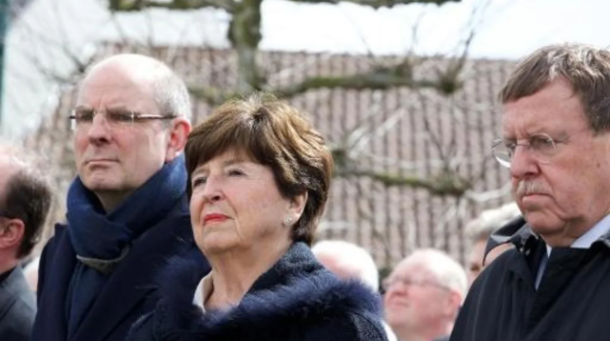 Lokeren Celebrates Miet Smet with 600 Guests and Live Stream