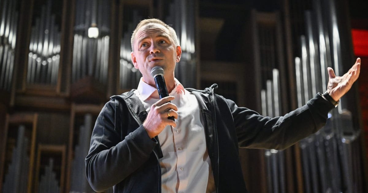 Poland’s PiS Bets on Underdog Presidential Candidate to Defy the Odds