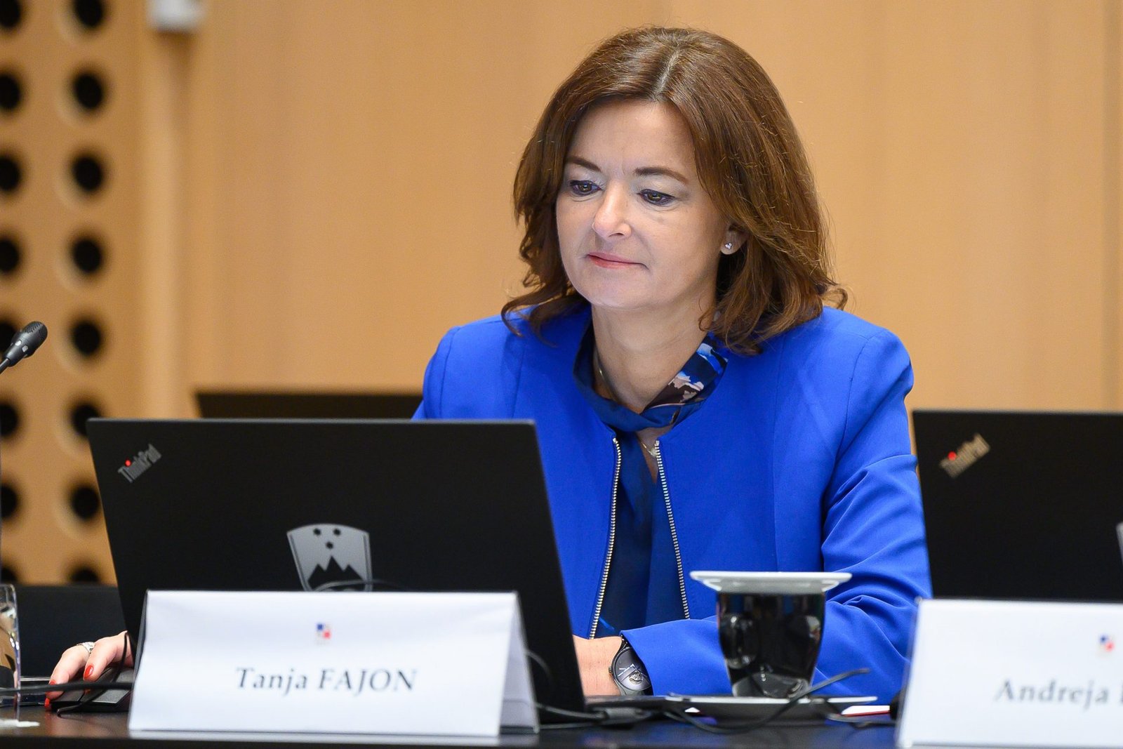Slovenian Minister Responds to Trump’s Threats of Forceful Border Changes