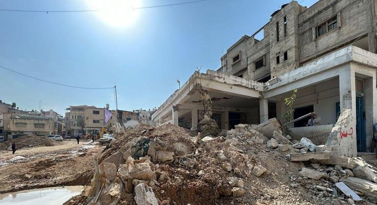 Israeli Military Offensive Displaces 40,000 in the West Bank