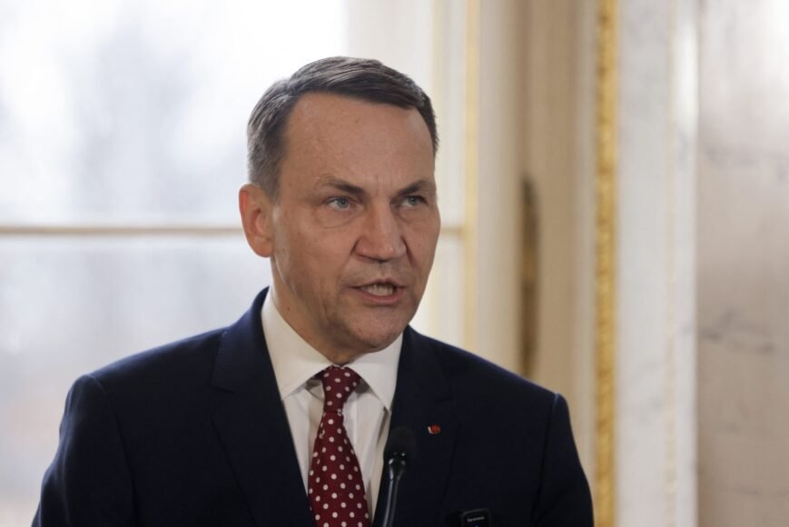 Sikorski Proposes Establishment of a Rearmament Bank