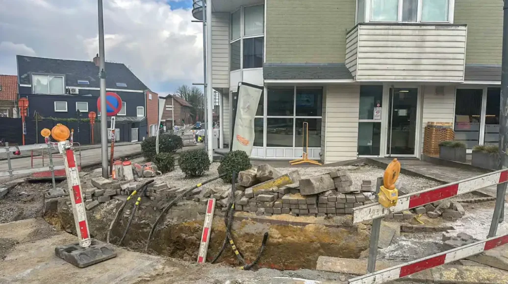 Dilbeek Eylenboschstraat Roadworks Block Three Roads, Impacting Shops