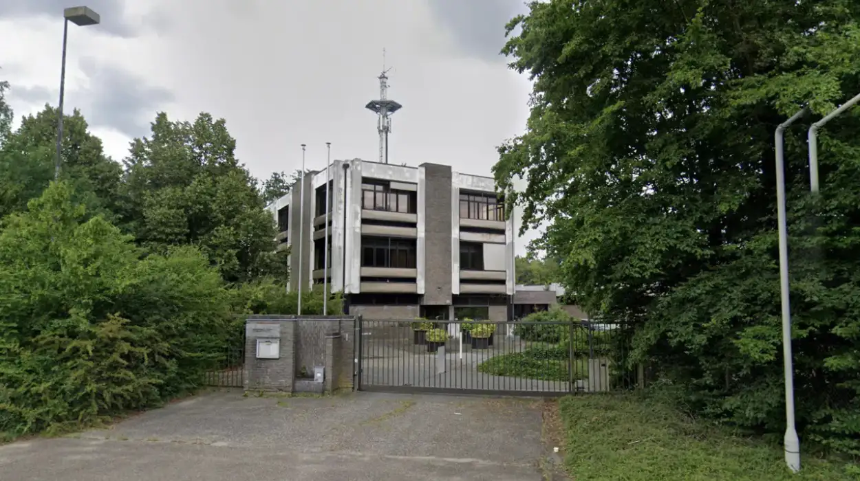 Genk’s Former Rijkswacht Barracks to Accommodate 40 Prisoners by 2026