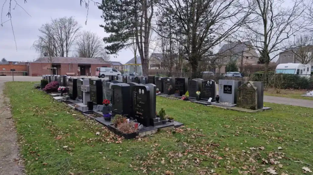 Hasselt Installs Hemelrijk Bus Shelter in Cemetery Parking Lot