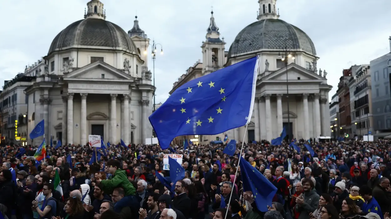 Thousands Gather in Rome to Protest European Union’s Rearmament Plans
