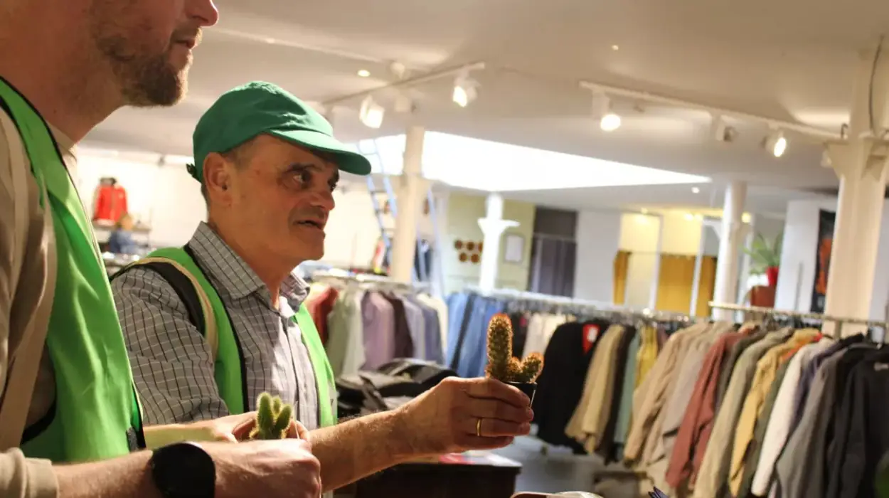 ACV Distributes Cacti in Flemish Brabant to Protest Workplace Policies